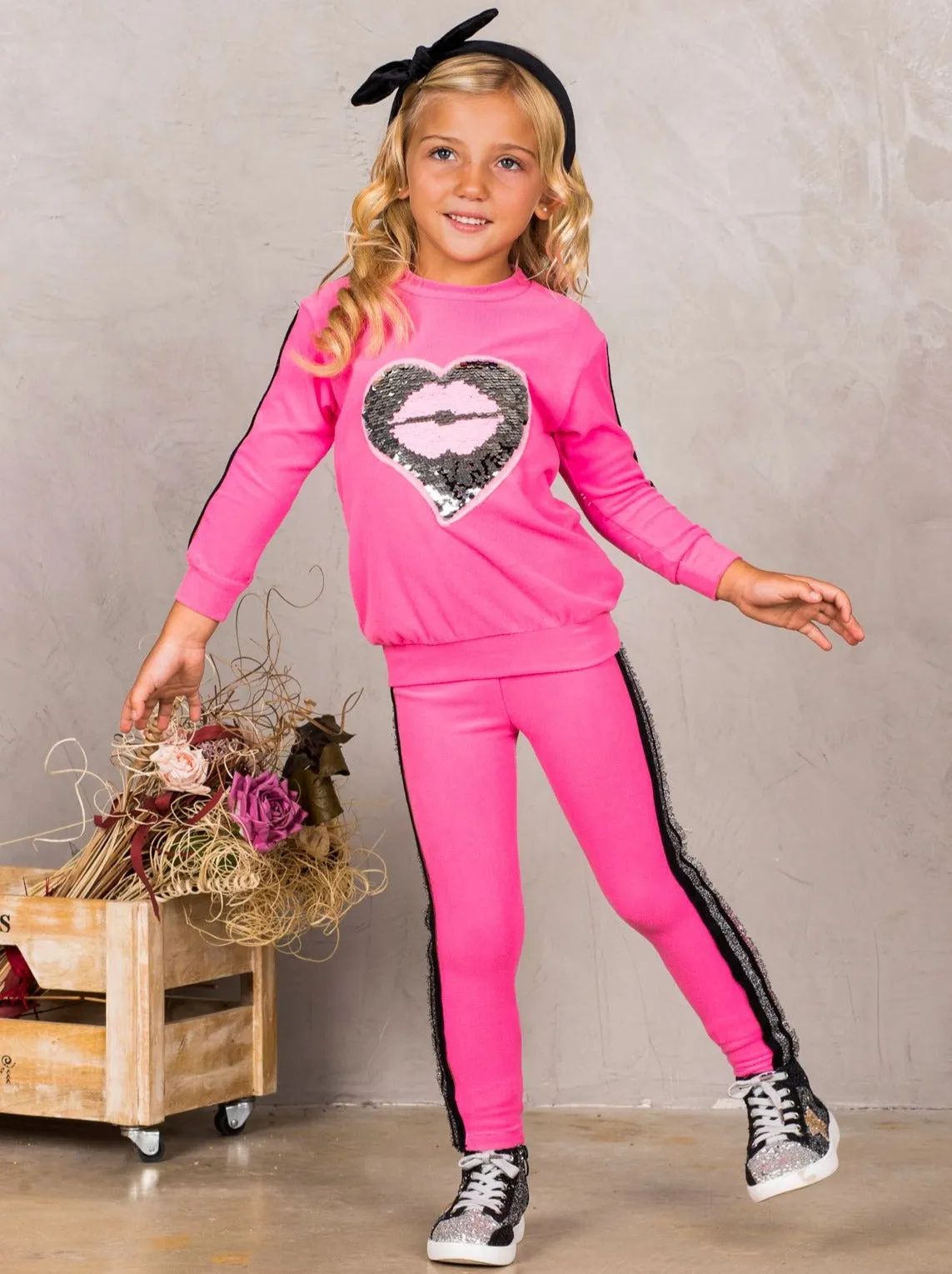 Girls Sequin Heart Lips Applique Sweatshirt and Jogger Set