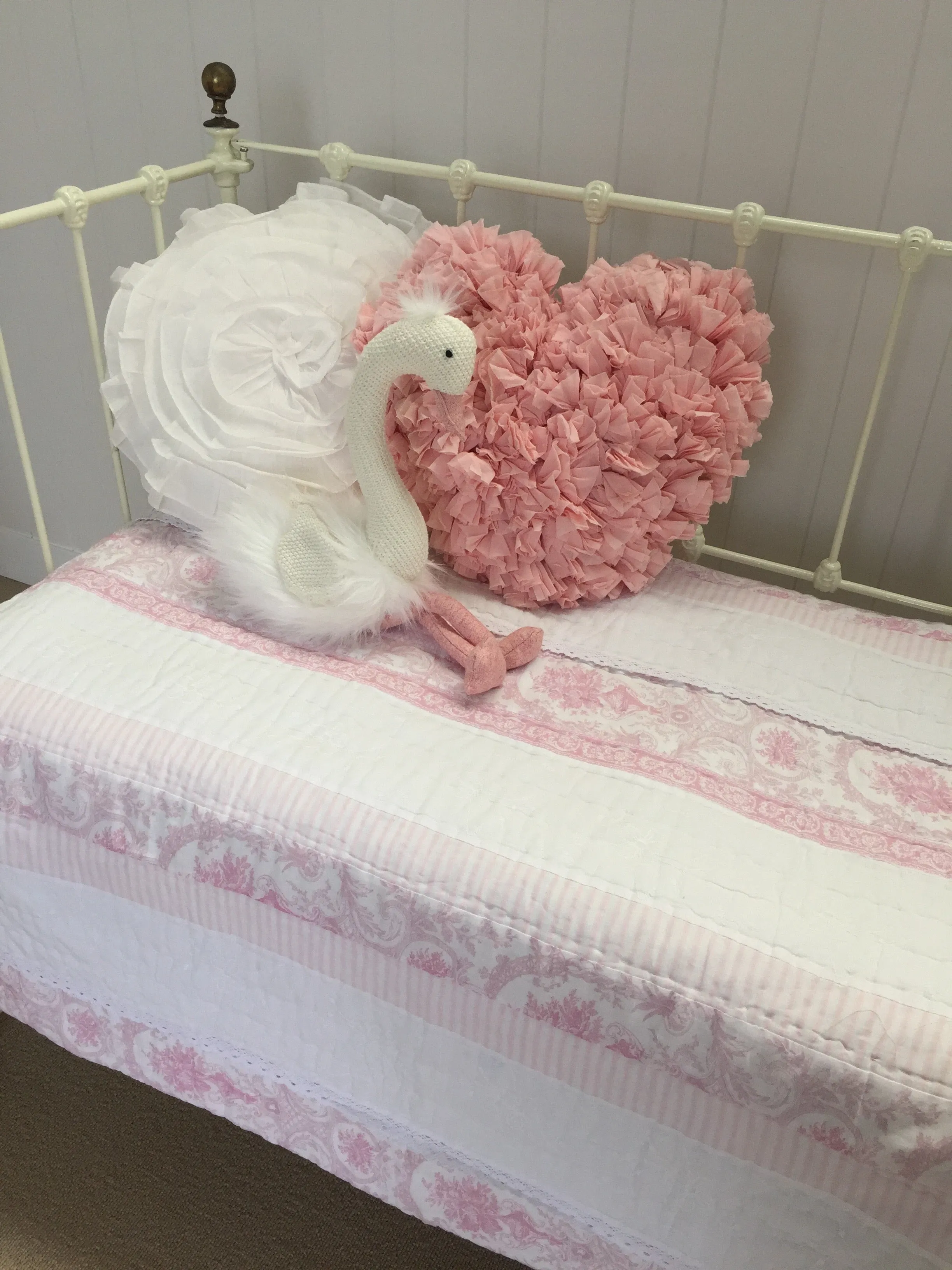 Juliet Pink Cot Quilt Nursery Bed Linen Bedding