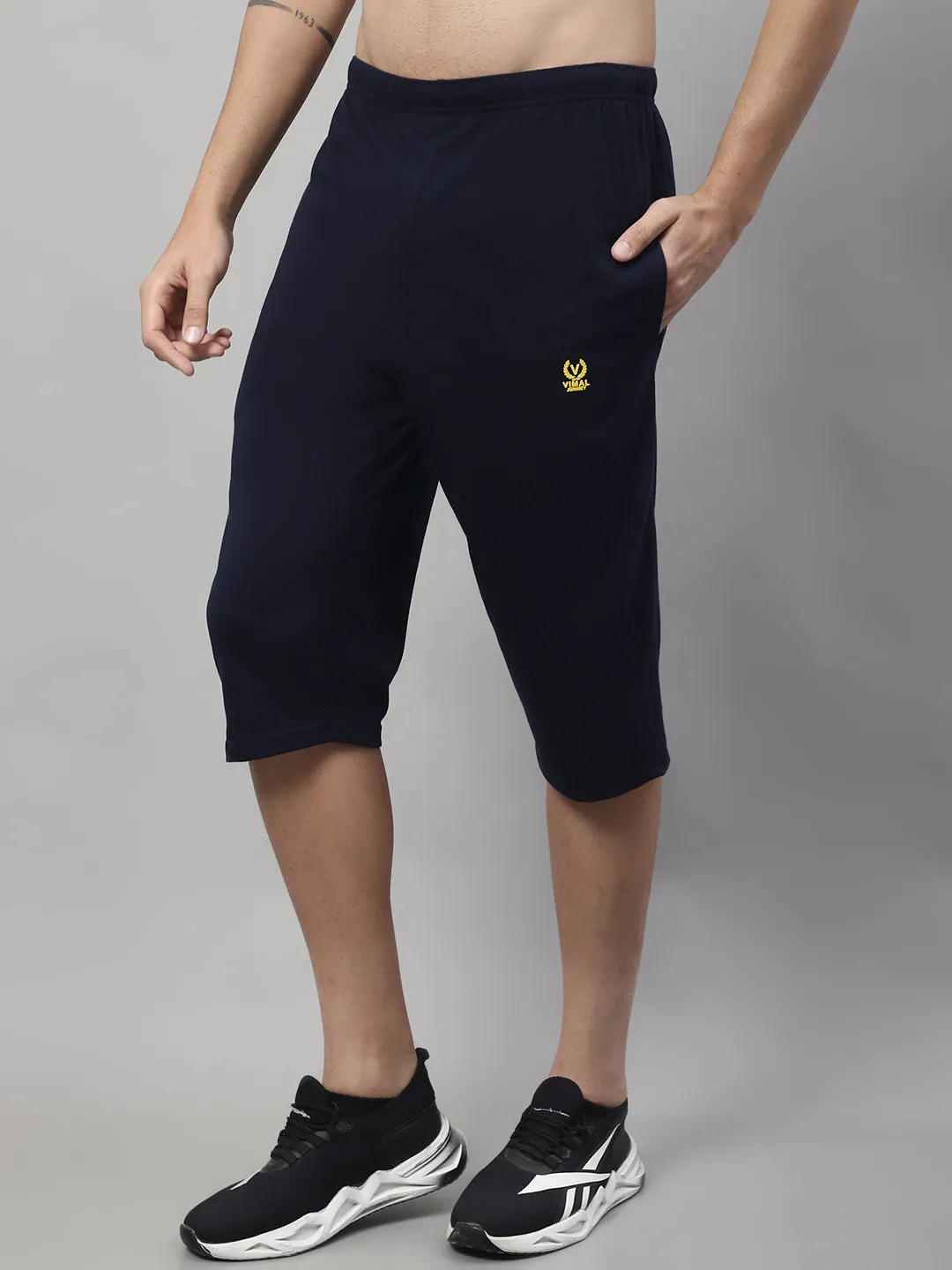 Vimal Jonney Navy Blue Regular fit Cotton Capri for Men